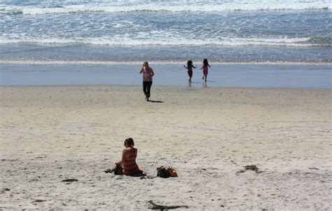 girls fucking on the beach|beach